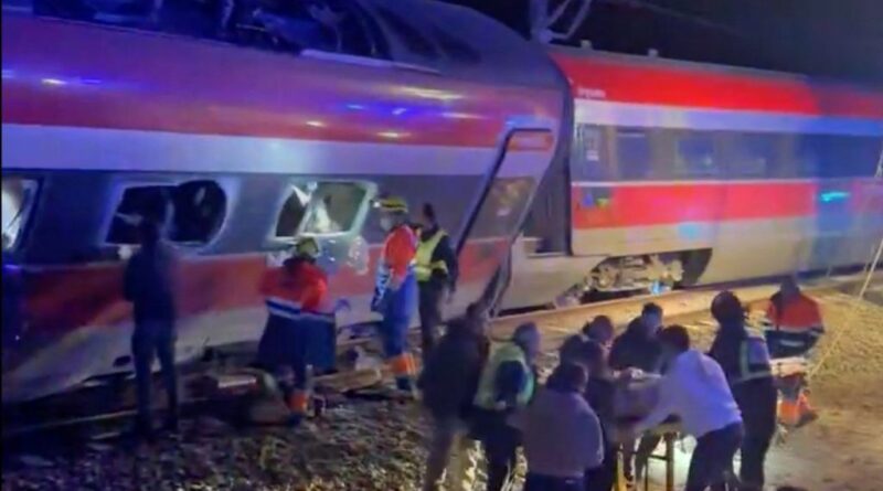 High-speed train collision in Spain kills 39, injures dozens