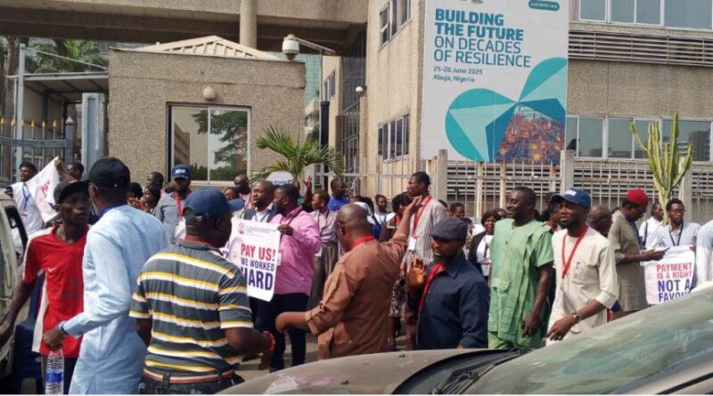 Again, indigenous contractors block finance ministry over ₦4trn debt
