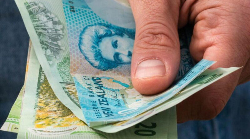 New Zealand increases minimum wage