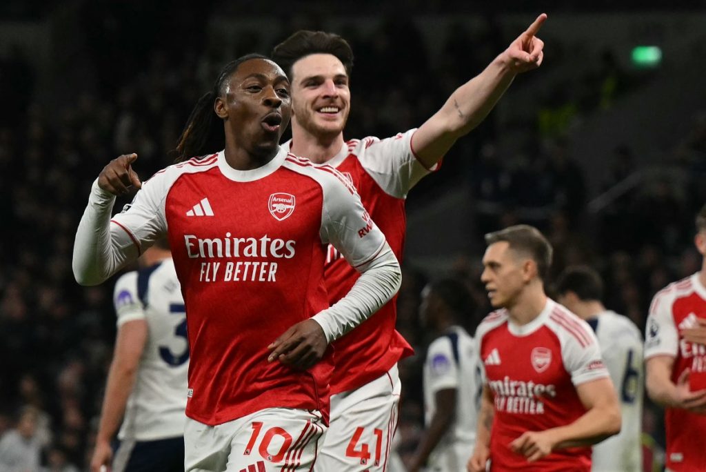 Arsenal win 4-1 at Tottenham to boost EPL title bid