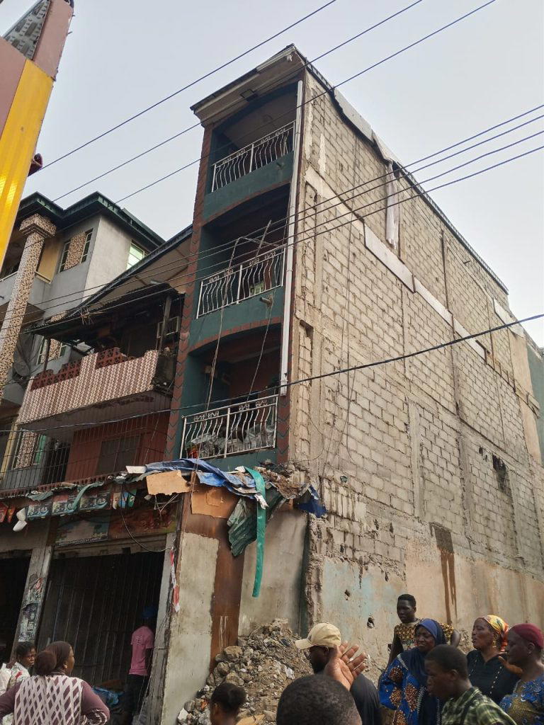 Fire guts 3-storey commercial building, warehouses at Ejalonibu Market, Lagos