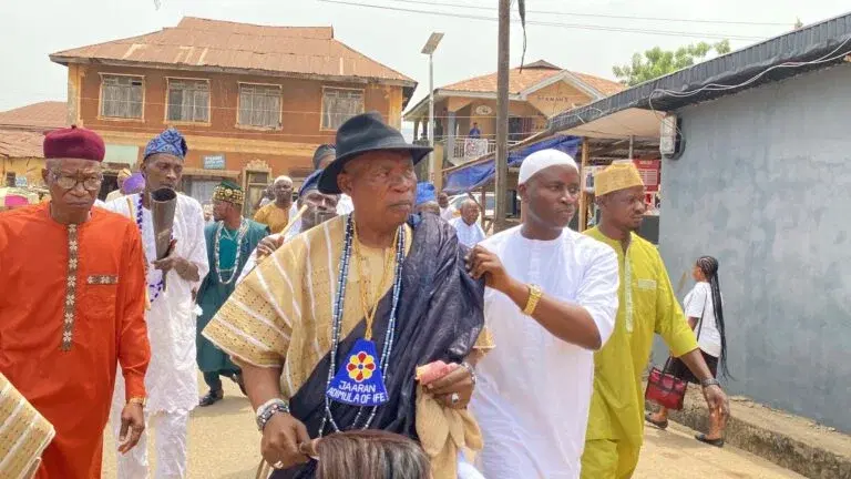 Ooni installs Awojoodu new Jaaran of Ile-Ife