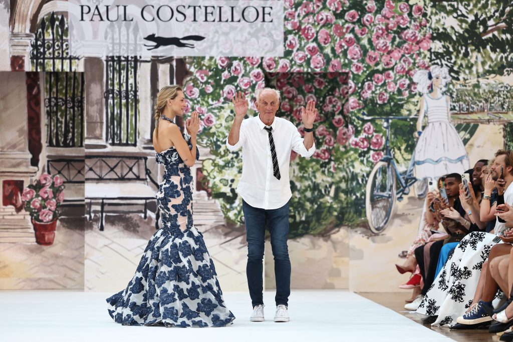 London fashion week opens with tribute to one of its greats