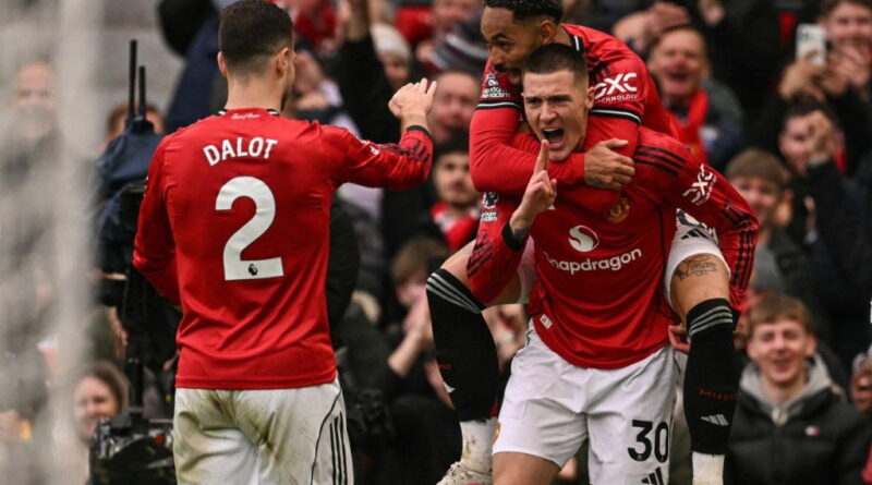 Man United sink Aston Villa, inch towards UCL return