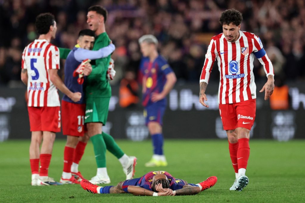 Atletico hammered but hold off Barca to reach Copa del Rey final