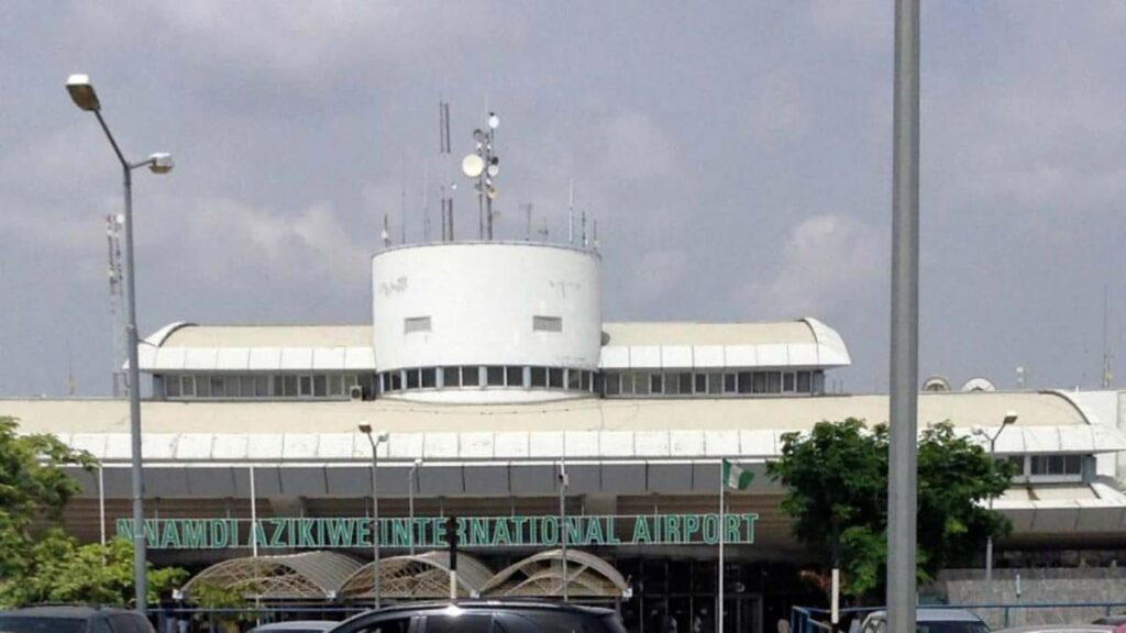 Passengers, motorists stranded as Nnamdi Azikiwe Airport goes fully cashless