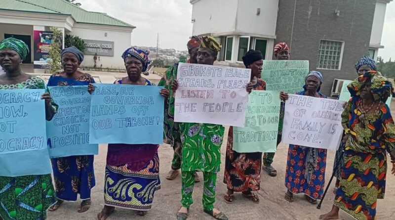 Ogun community protest alleged imposition of monarch