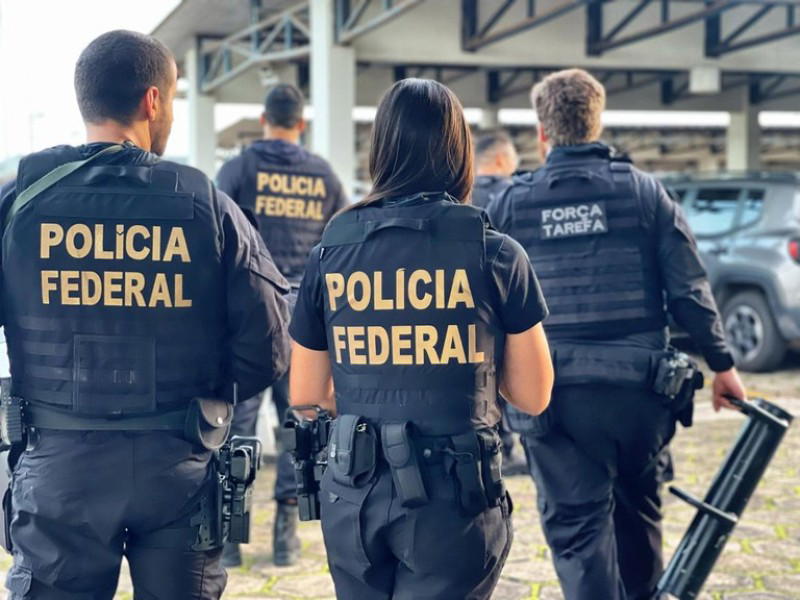 Brazil police arrest businessman in bank scandal rattling elite