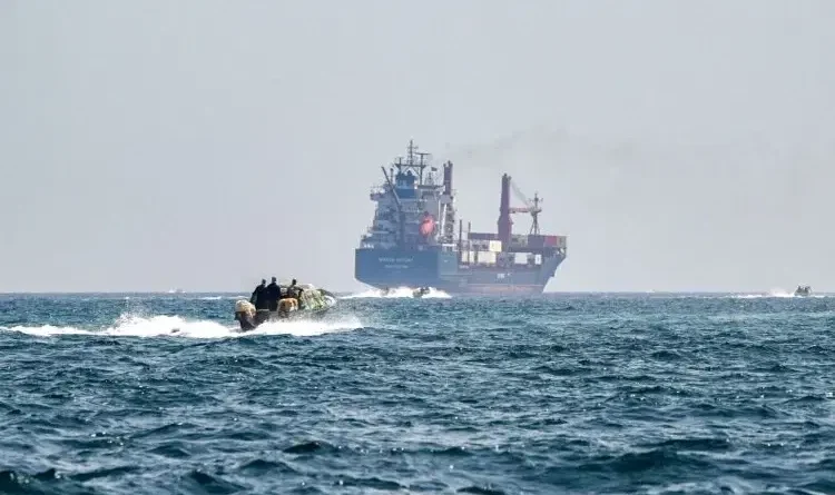 UAE tugboat sank in Strait of Hormuz; 3 Indonesian crew missing