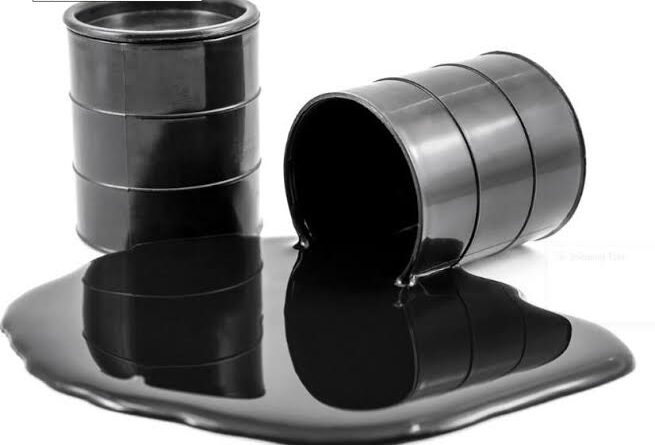 Brent crude prices close above $100 pb, first time since 2022