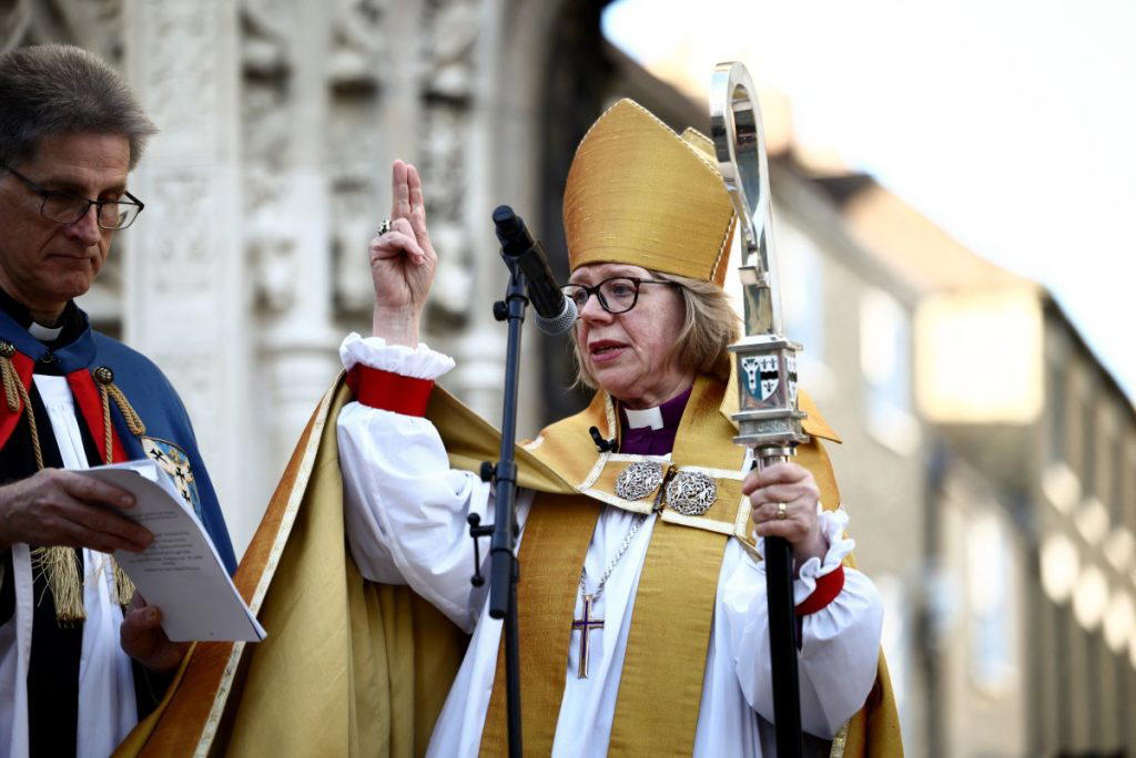 Anglican Church leader praises Pope’s ‘courageous’ peace call amid Trump attacks
