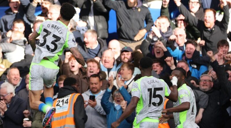 Man City thrash Chelsea 3-0 to close gap on leaders Arsenal