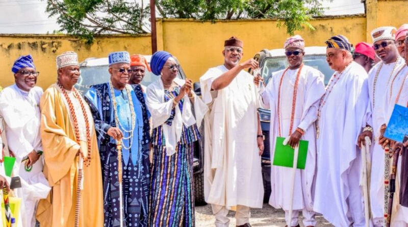 Abiodun gifts Ogun monarchs 40 SUVs
