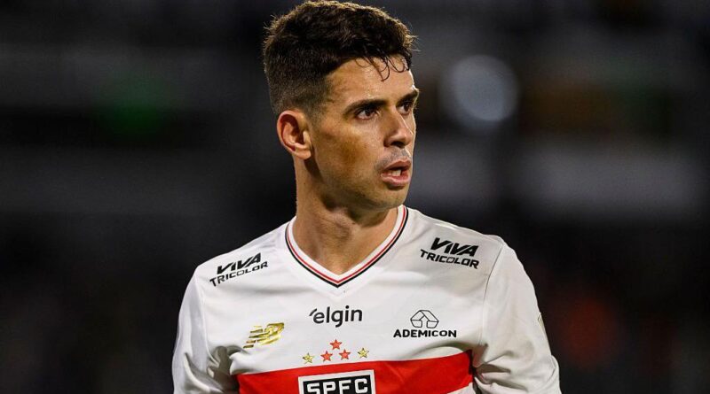 Ex-Chelsea midfielder Oscar retires with heart problem