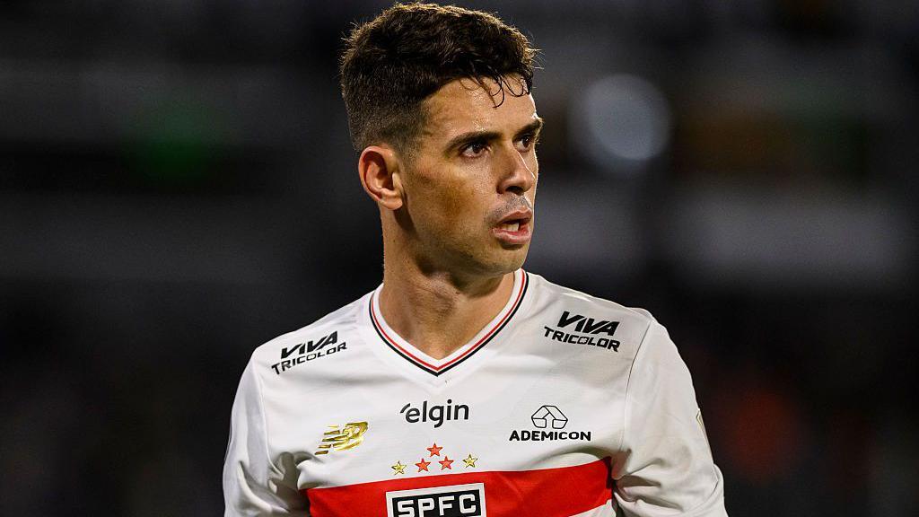Ex-Chelsea midfielder Oscar retires with heart problem