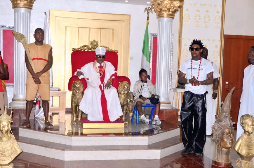 Shallipopi at Oba of Benin palace