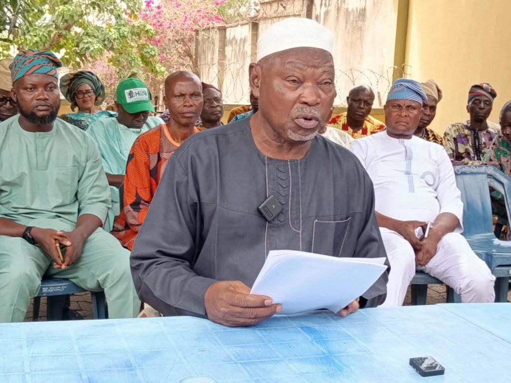 Ogbomoso crisis deepens as Adeseun resigns as Mayegun, claims Soun abusing authority