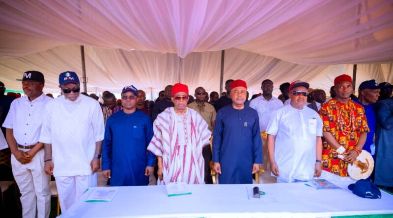 2027: No vacancy – Nnamani, Nwobodo, Awkunanaw clan endorse Mbah