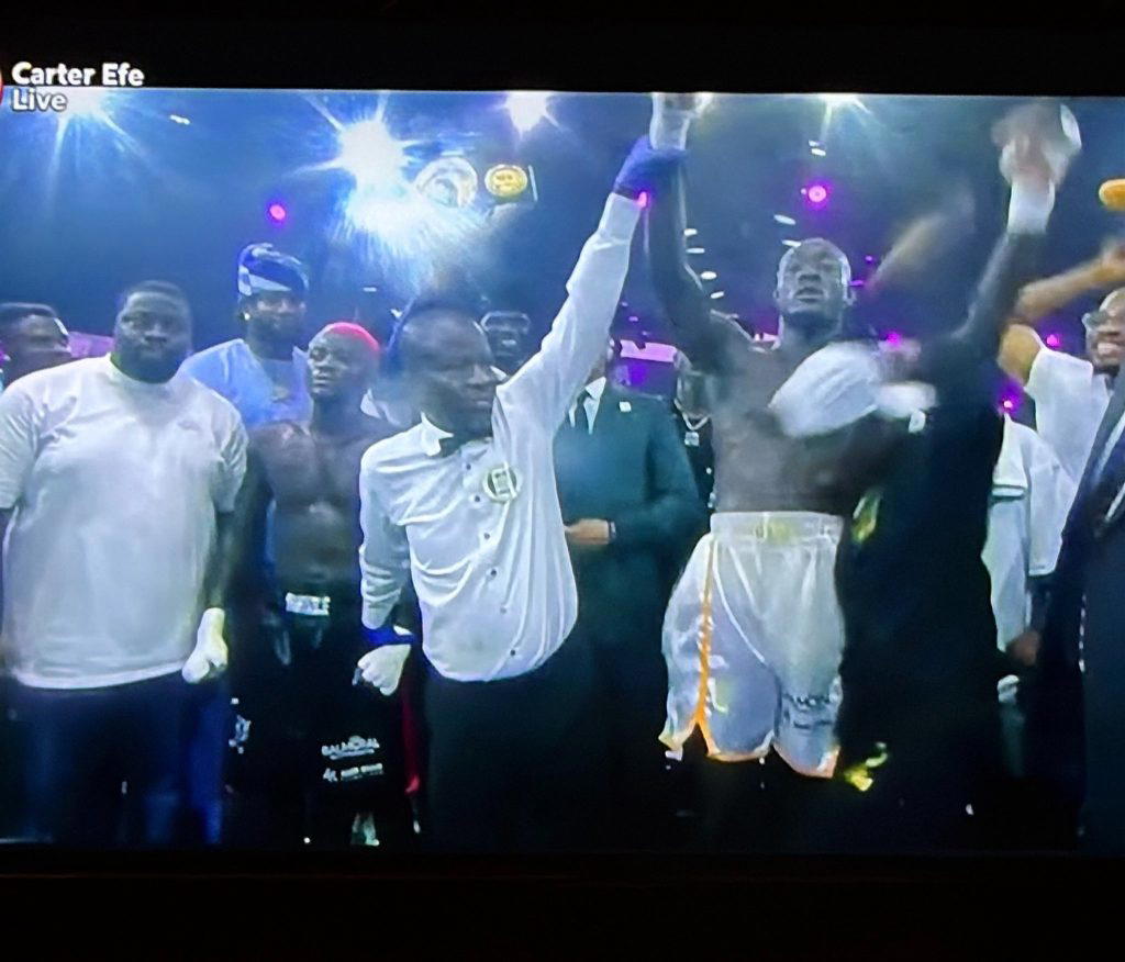 Carter Efe defeats Portable in celebrity boxing showdown