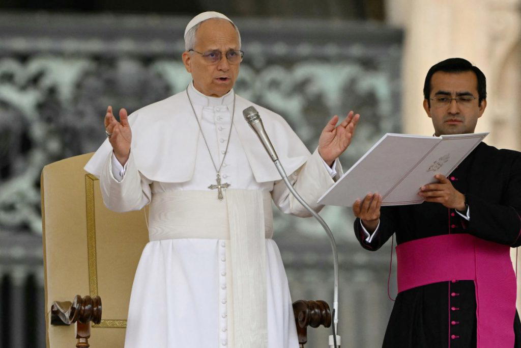 Rubio meets US pope in bid to ease tensions