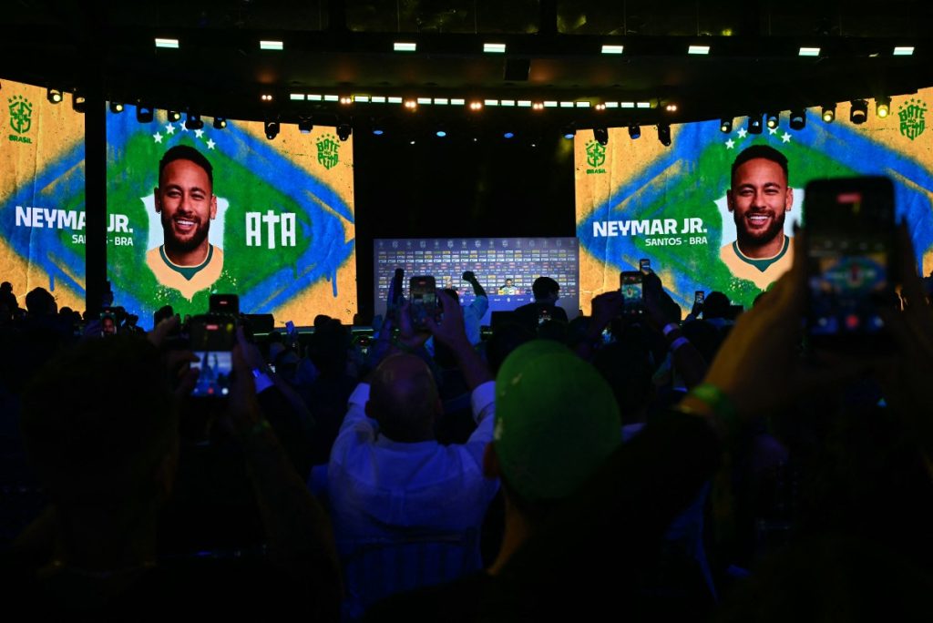 Neymar included in Brazil World Cup squad