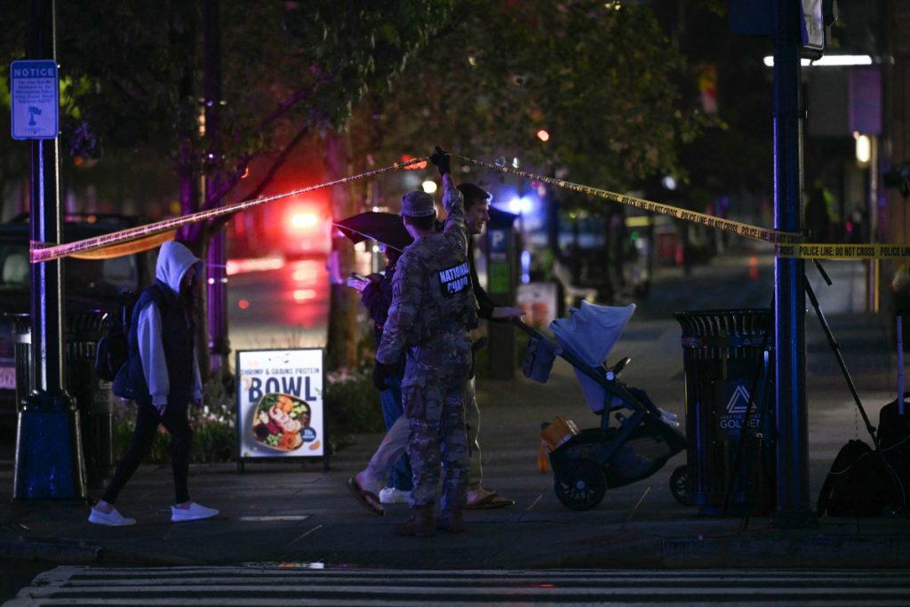 US Secret Service kills gunman who opened fire near White House