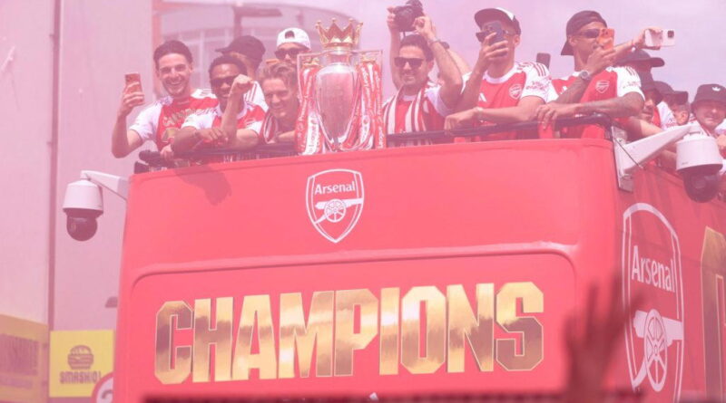 Photos: Arsenal fans troop out for EPL trophy parade despite UCL setback