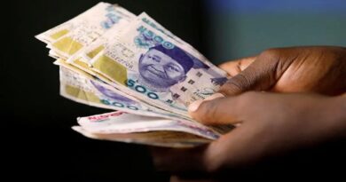 Naira down to N1,465/$ in parallel market 