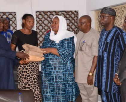 Ondo probes mother’s death after quintuplets delivery; donates N2m to family