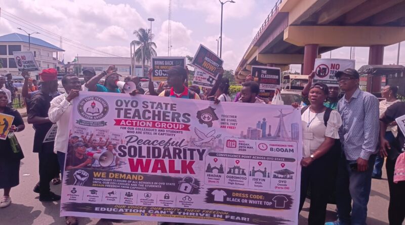 Teachers protest, demand rescue of abducted colleagues, pupils in Oyo