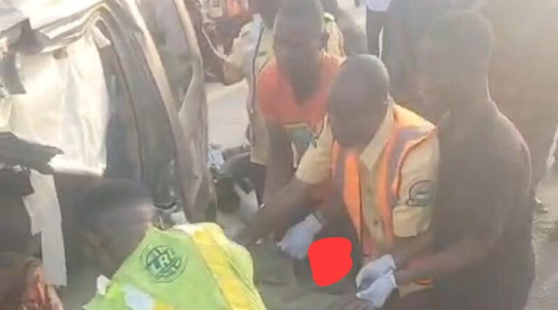 Tragedy as SUV driver dies in lone accident along Oshodi-Apapa Expressway
