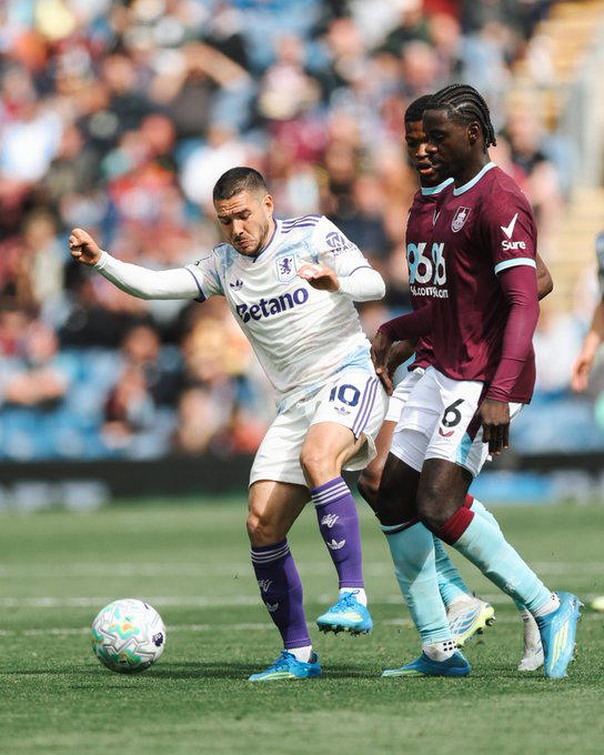 Aston Villa stumble at relegated Burnley in blow to UCL hopes