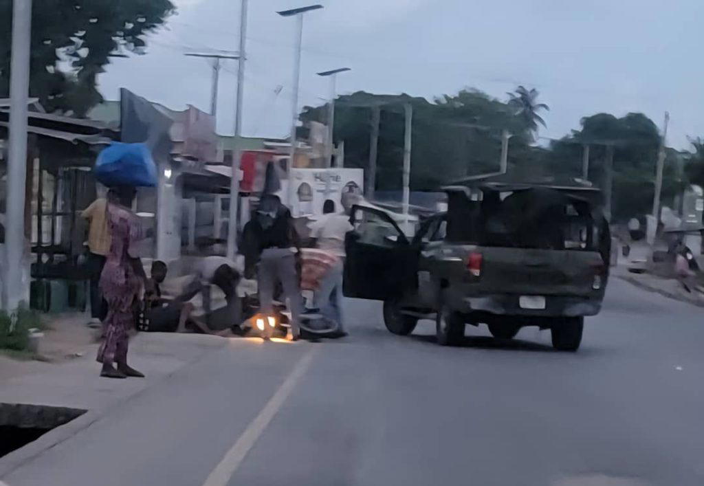 Motorcycle rider injured after alleged Customs chase in Lagos