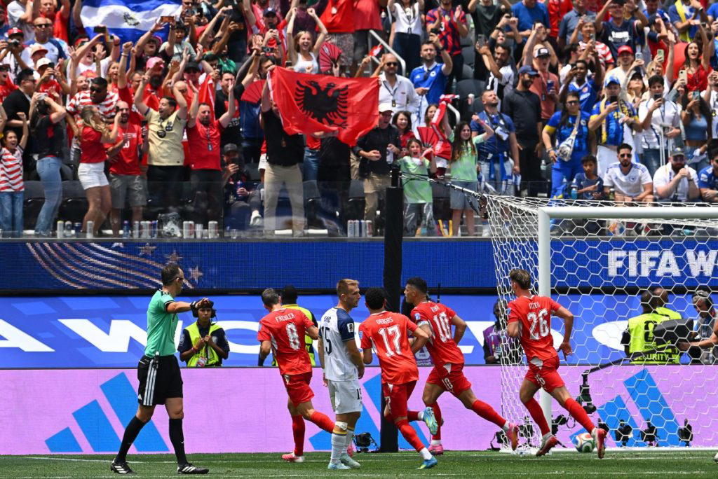 Switzerland beat Bosnia-Herzegovina to close on World Cup last 32