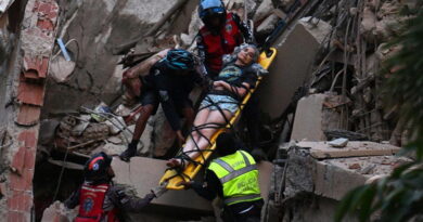 Venezuela earthquakes kill at least 164, nearly 1,000 injured