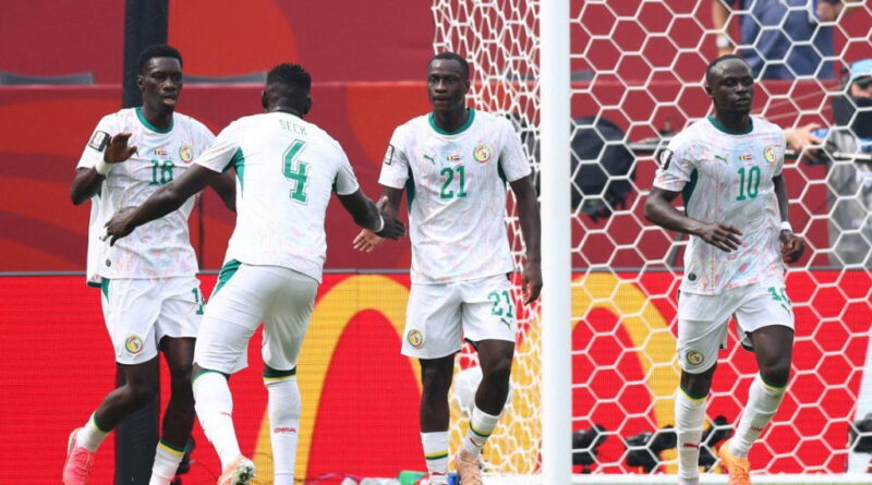Senegal thrash Iraq 5-0 to keep World Cup hopes alive