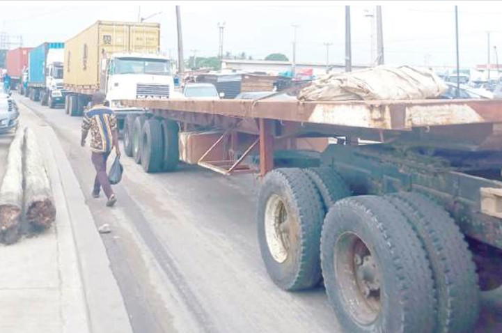 NPA, NIMASA, others watch as tankers shut down Mile 2-Apapa expressway