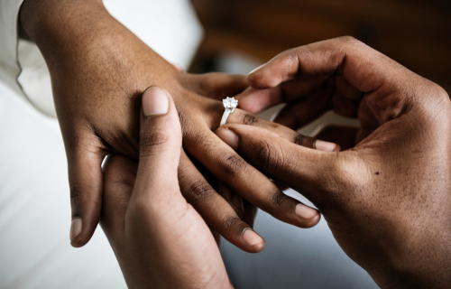 5 countries that pay people to get married
