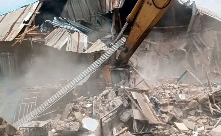 Oyo govt demolishes building used as kidnappers’ hideout in Adelabu family abduction