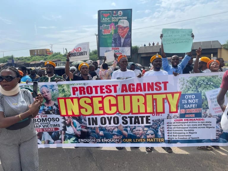 Protesters lock down major Ibadan roads over kidnapping crisis