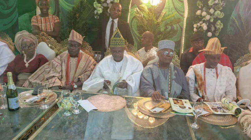 Osoba, Amosun, Alake celebrate Soyode at 85, unveil book