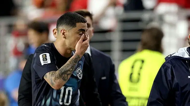 Paraguay’s Almiron becomes first player sent off for covering mouth