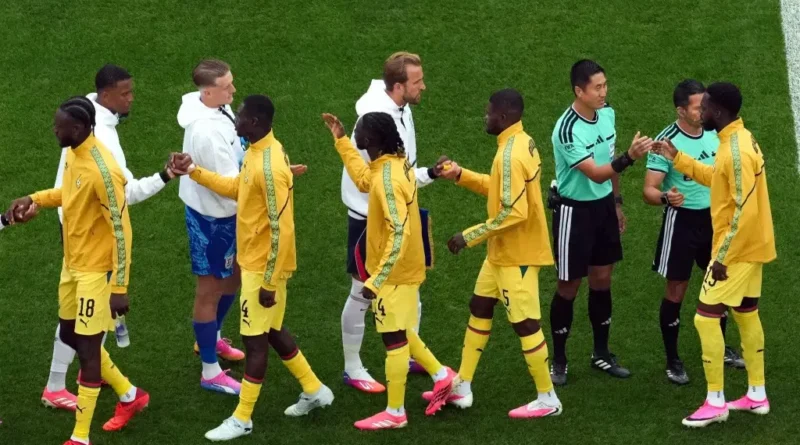 Video: Djed Spence ‘snubs’ Partey during World Cup handshakes