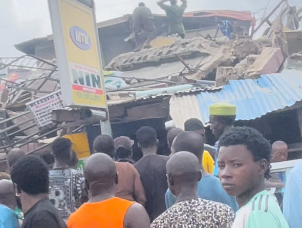 [Breaking] Photos: Three storey building collapses in Lagos