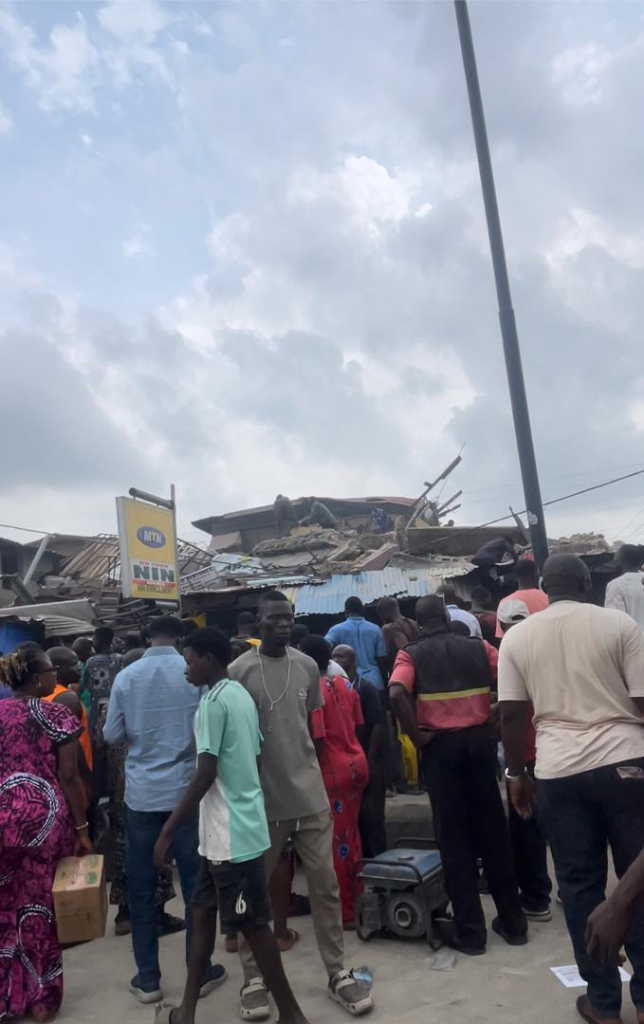 10 rescued in Lagos building collapse