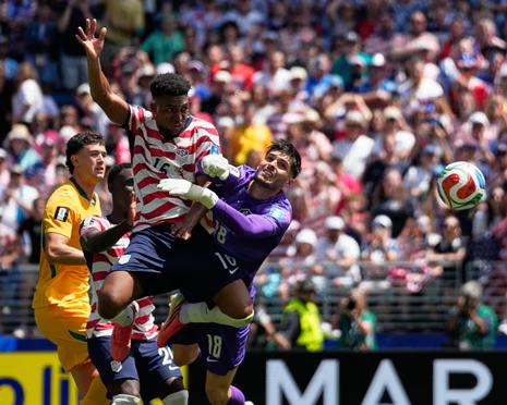 USA beat Australia 2-0 to reach World Cup knockouts
