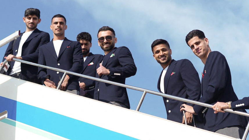 Plane carrying Iran team lands in Mexico; uncertainty grows over US entry permits