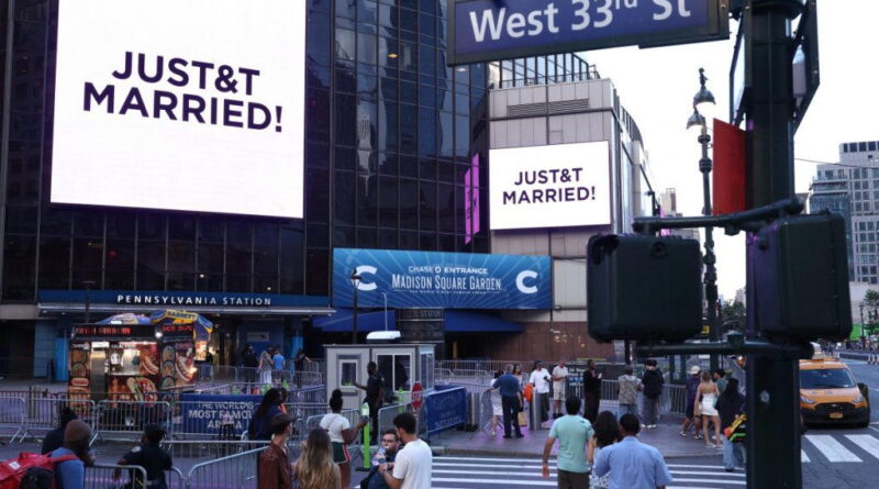 Taylor Swift fans pay $25 for garbage from outside wedding