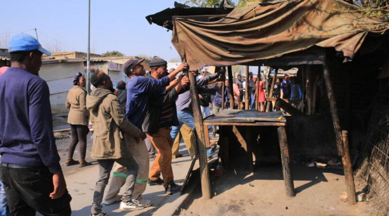 Nigeria, South Africa hold tense meeting over xenophobic protests
