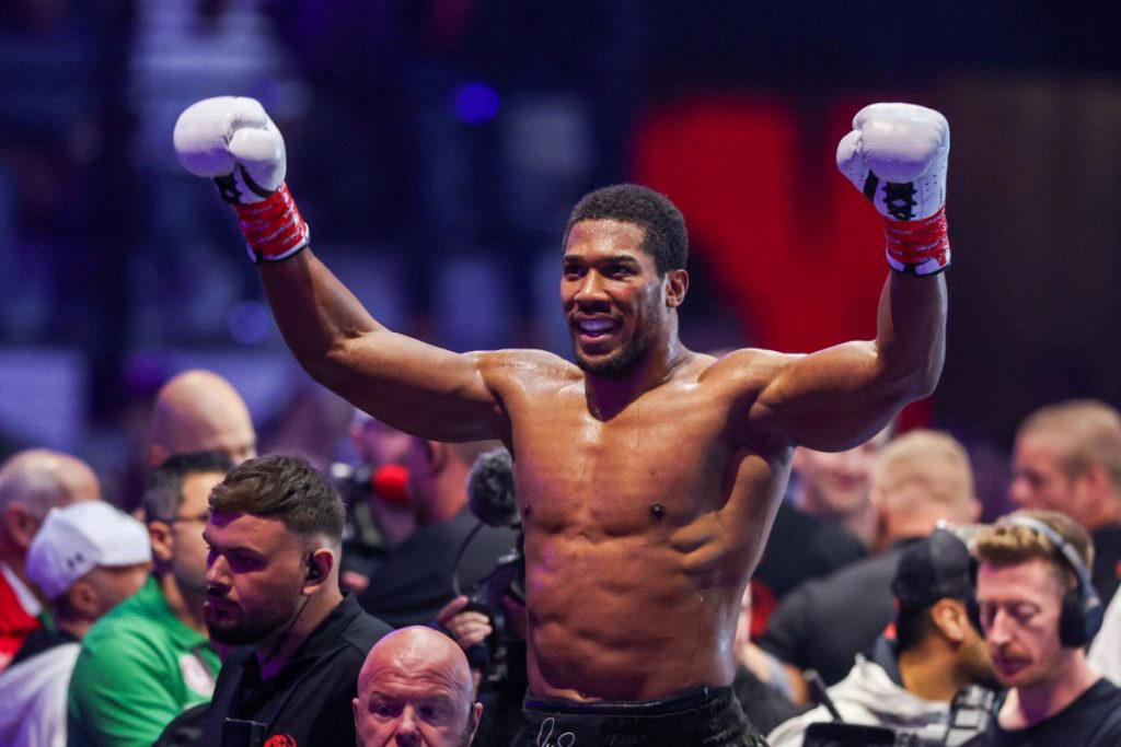 Joshua survives knockdowns, stops Prenga